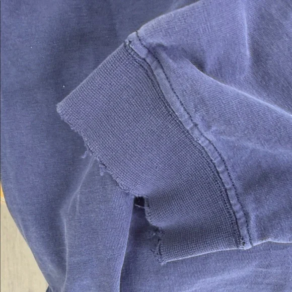 UCONN Huskies Navy Crewneck T-Shirt Vintage jansport l/s L - Picture 8 of 9